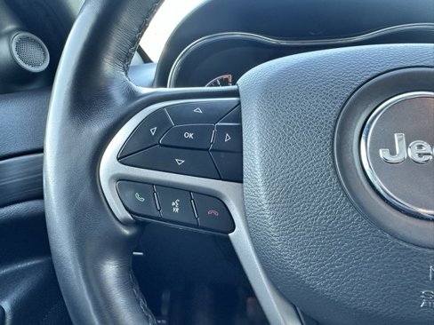 Used 2022 Jeep Grand Cherokee Laredo X image 15