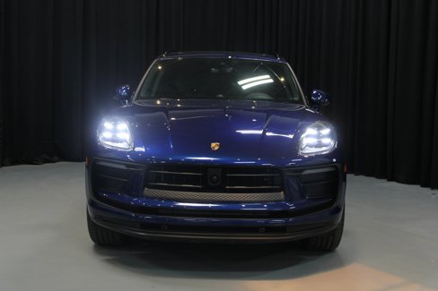 Certified 2024 Porsche Macan image 10