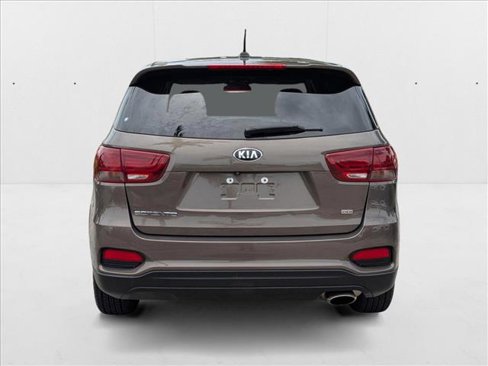 Used 2019 Kia Sorento LX image 6