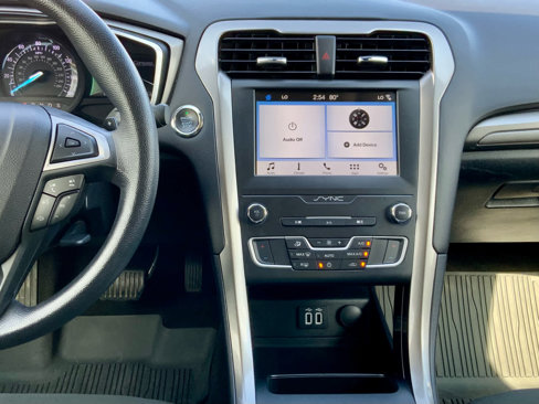 Used 2019 Ford Fusion SE image 44
