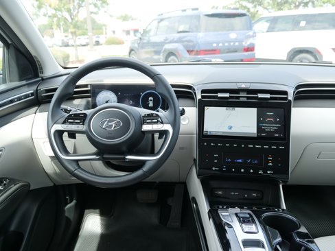 Certified 2022 Hyundai Tucson Limited w/ Cargo Package image 18