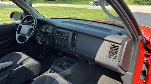 Used 2004 Dodge Dakota 2WD Regular Cab w/ Tire & Handling Group image 14