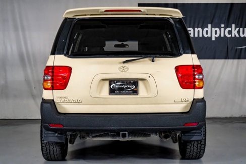 Used 2004 Toyota Sequoia SR5 image 9