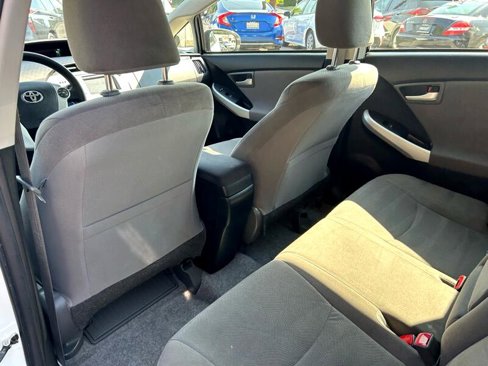 Used 2014 Toyota Prius Plug-In Hybrid image 13