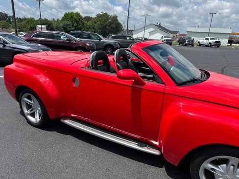 Used 2004 Chevrolet SSR w/ Preferred Equipment Group image 19