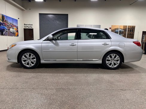 Used 2012 Toyota Avalon Limited image 12