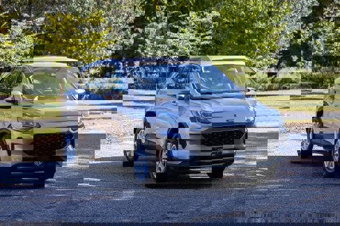 Used 2020 Ford Escape SE image 2