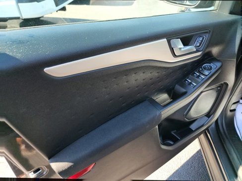 Used 2020 Ford Escape SE image 33