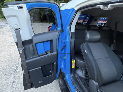 Used 2007 Toyota FJ Cruiser 4WD image 40