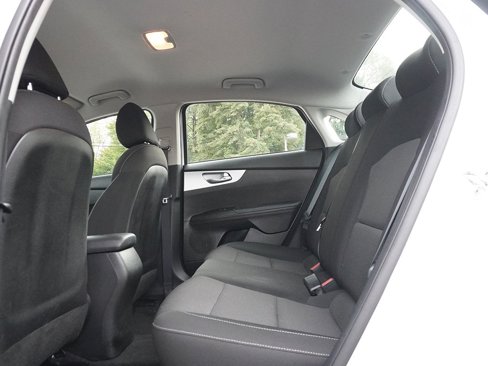 Used 2023 Kia Forte LXS image 29