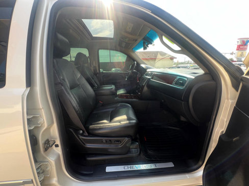 Used 2014 Chevrolet Tahoe LTZ image 32
