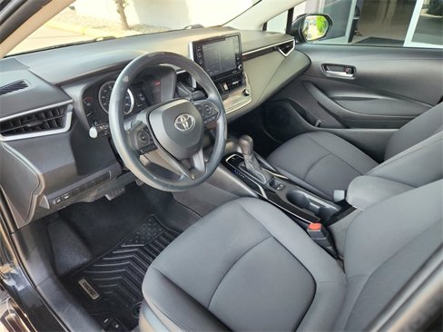 Used 2021 Toyota Corolla LE image 9