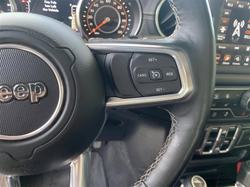 Used 2020 Jeep Wrangler Unlimited Sahara image 30