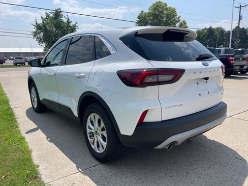 Used 2023 Ford Escape Active image 2