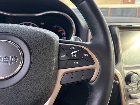 Used 2017 Jeep Grand Cherokee Limited 75th Anniversary image 16