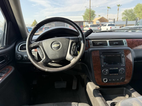 Used 2009 Chevrolet Suburban 2500 LT image 21