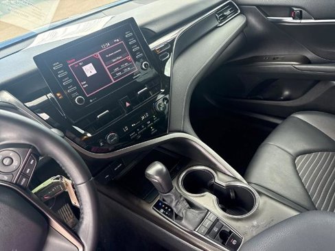 Used 2022 Toyota Camry SE image 13