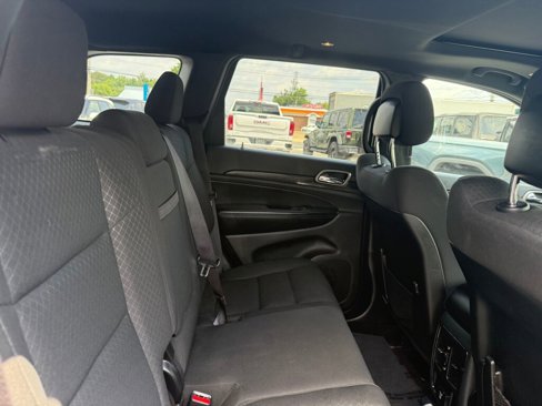 Used 2019 Jeep Grand Cherokee Laredo image 27