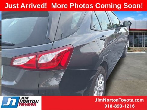 Used 2018 Chevrolet Equinox LS image 15