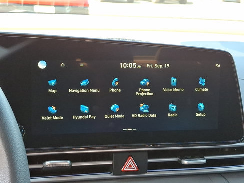 Used 2024 Hyundai Elantra SEL image 27