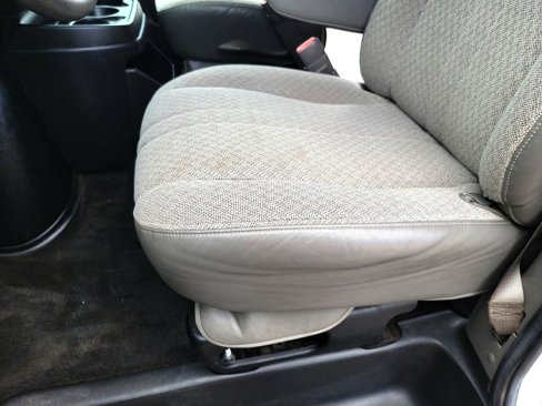 Used 2014 Chevrolet Express 2500 LS image 25