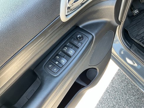 Used 2021 Jeep Grand Cherokee Laredo X image 83