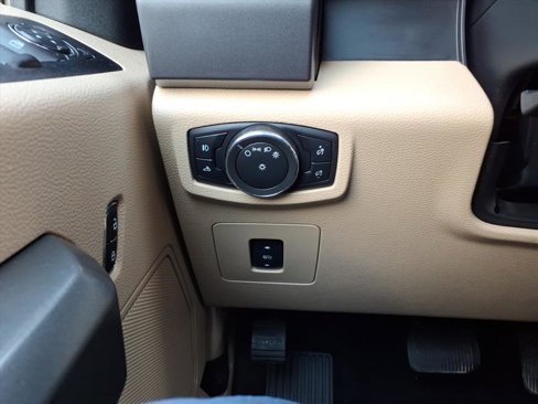 Used 2015 Ford F150 XLT w/ Equipment Group 301A Mid image 16