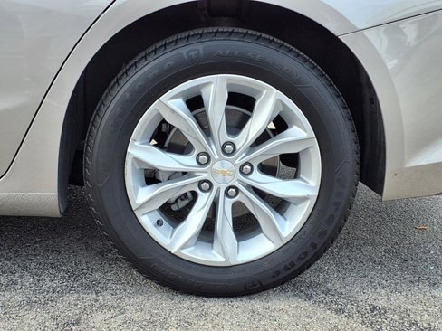 Used 2024 Chevrolet Malibu LT image 9