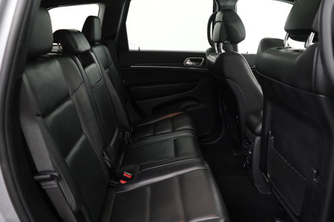 Used 2020 Jeep Grand Cherokee Limited w/ Luxury Group II image 12