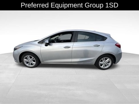 Used 2017 Chevrolet Cruze LT w/ Convenience Package image 4
