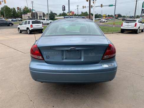 Used 2005 Ford Taurus SE image 8