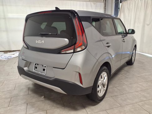 Used 2023 Kia Soul LX w/ Option Group 015 image 9