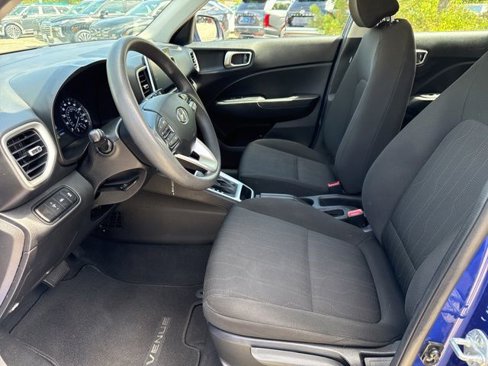 Certified 2022 Hyundai Venue SE w/ Cargo Package image 19