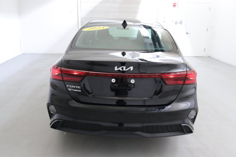 Used 2023 Kia Forte LXS image 7