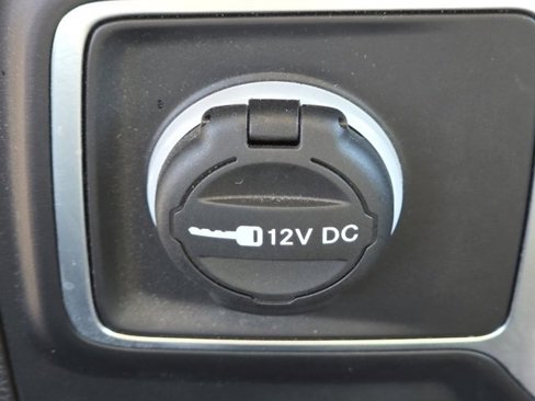 Used 2019 Jeep Wrangler Unlimited Sahara image 12