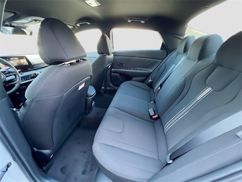 New 2025 Hyundai Elantra SEL image 22
