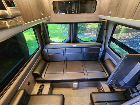 Used 2022 Mercedes-Benz Sprinter 2500 image 32