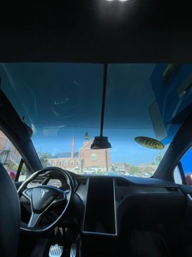 Used 2018 Tesla Model X image 32