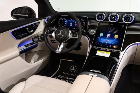 New 2025 Mercedes-Benz GLC 300 4MATIC image 12