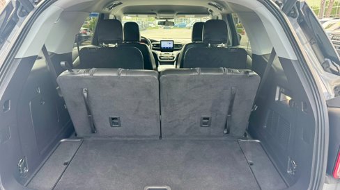 Certified 2022 Ford Explorer XLT w/ Equipment Group 202A image 12