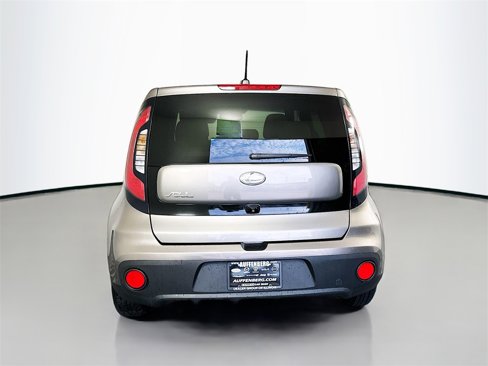 Used 2019 Kia Soul image 6