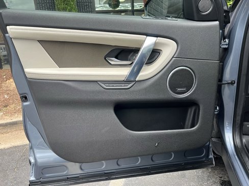 Used 2020 Land Rover Discovery Sport SE R-Dynamic image 25