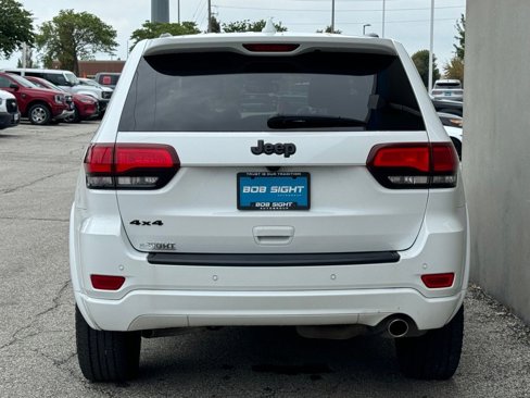 Used 2018 Jeep Grand Cherokee Altitude image 30