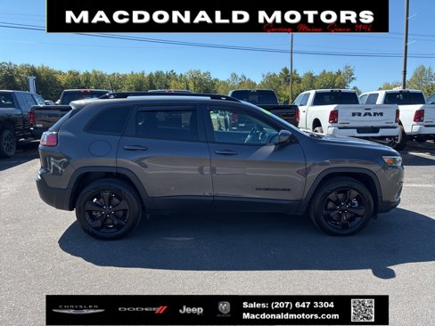 Used 2021 Jeep Cherokee Latitude Plus image 5