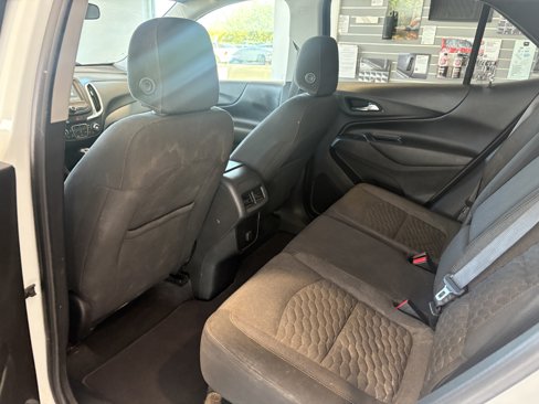 Used 2018 Chevrolet Equinox LT image 17
