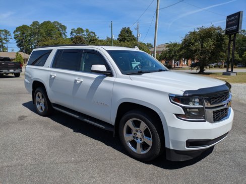 Used 2016 Chevrolet Suburban LT image 1