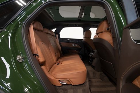 Used 2022 Bentley Bentayga image 61