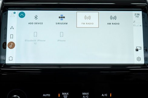 Used 2022 Land Rover Discovery Sport SE image 27