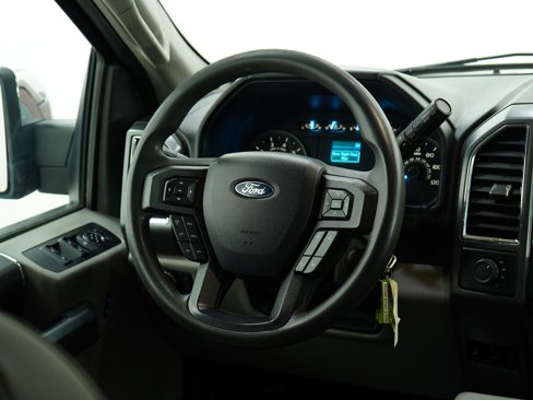 Used 2016 Ford F150 XLT image 13