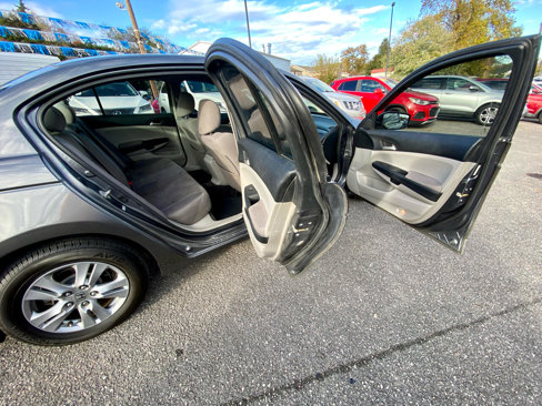 Used 2011 Honda Accord LX-P image 11